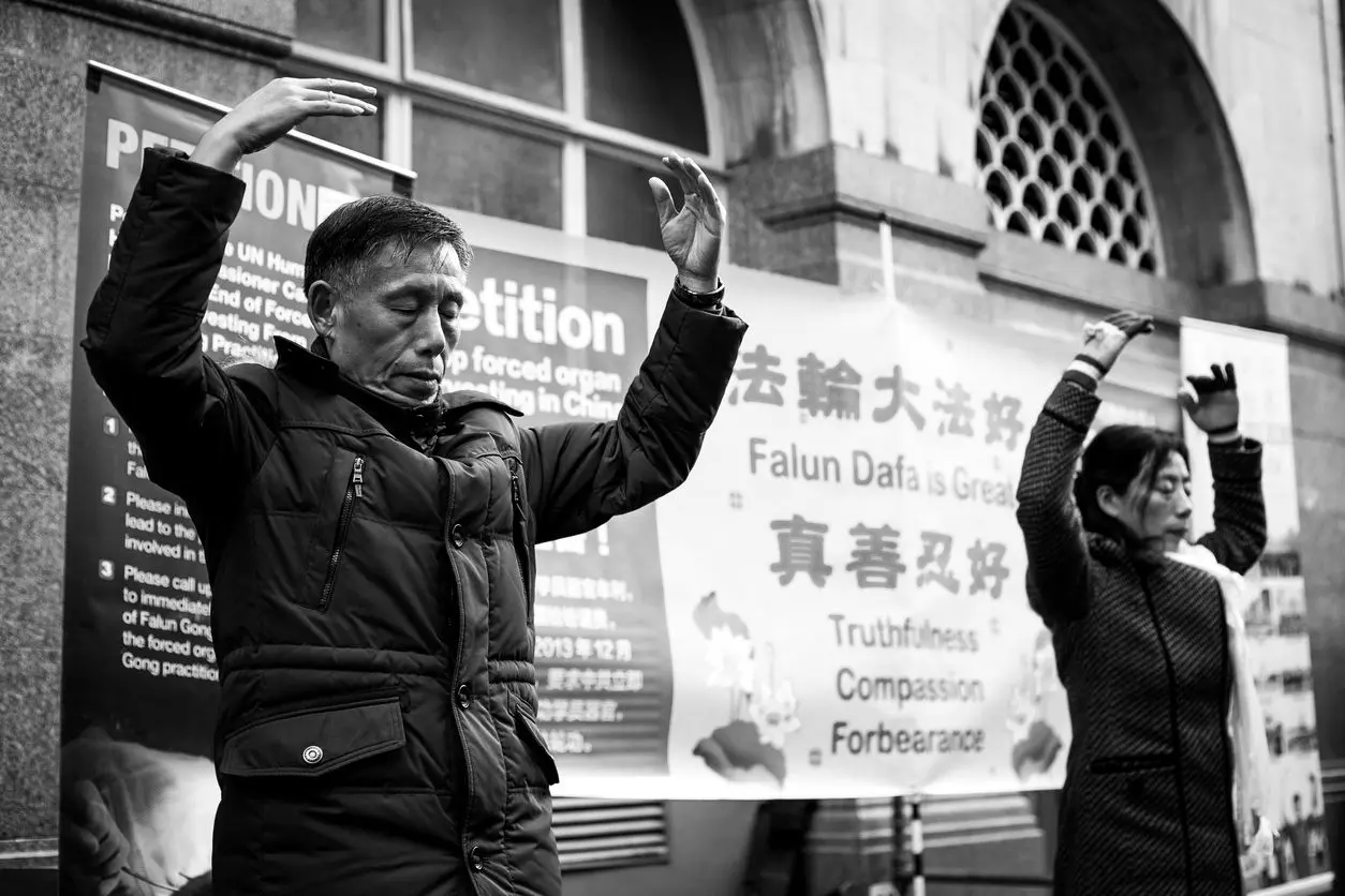 Falun Gong marks 24 years of persecution at Tel Aviv Chinese embassy